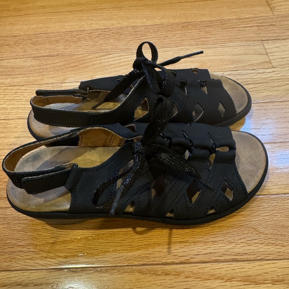 Spring Step Black Women's Sandals, size 6.5-7